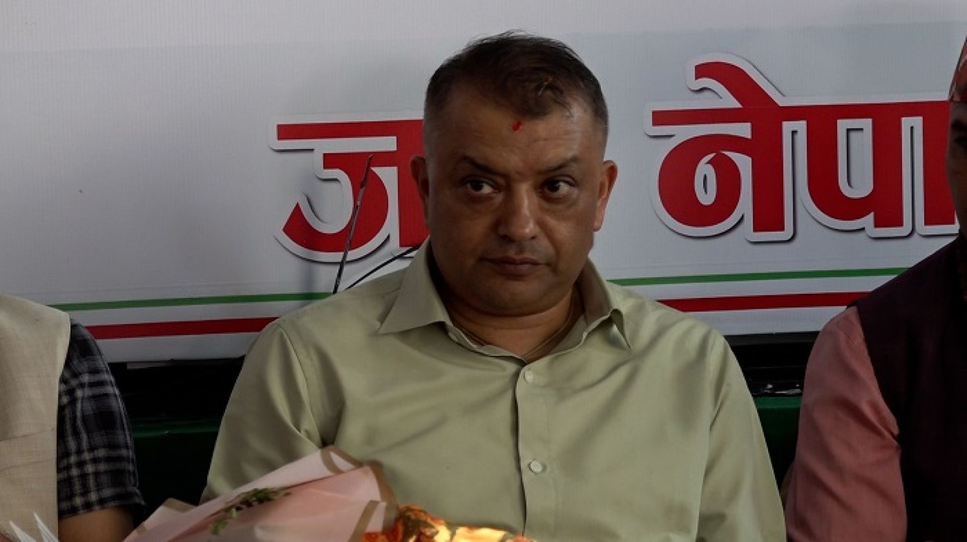 ओलीले प्रधानमन्त्री छाड्छु भनेर कांग्रेसलाई सम्झाइरहनु भएको छः गगन थापा